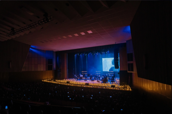 "P&period;S&period; &YAcy; &lcy;&yucy;&bcy;&lcy;&yucy; &tcy;&iecy;&bcy;&yacy;" Neo Classic Orchestra&comma; &zhcy;&icy;&vcy;&ocy;&jcy; &khcy;&ocy;&rcy; &icy; 3000 &scy;&vcy;&iecy;&chcy;&iecy;&jcy;&period;