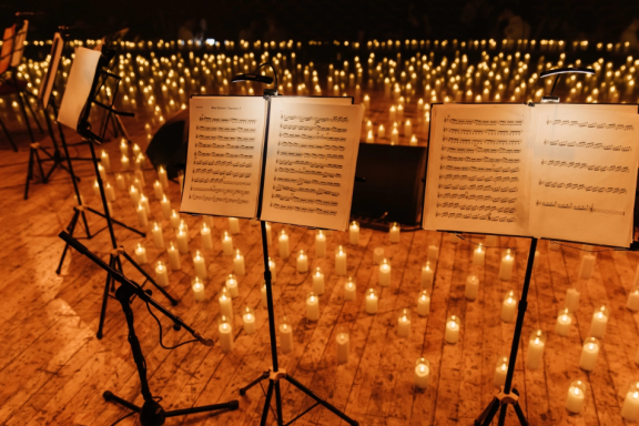 "P&period;S&period; &YAcy; &lcy;&yucy;&bcy;&lcy;&yucy; &tcy;&iecy;&bcy;&yacy;" Neo Classic Orchestra&comma; &zhcy;&icy;&vcy;&ocy;&jcy; &khcy;&ocy;&rcy; &icy; 3000 &scy;&vcy;&iecy;&chcy;&iecy;&jcy;&period;