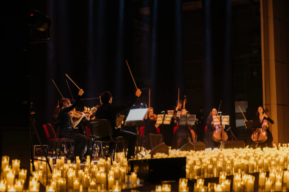 "P&period;S&period; &YAcy; &lcy;&yucy;&bcy;&lcy;&yucy; &tcy;&iecy;&bcy;&yacy;" Neo Classic Orchestra&comma; &zhcy;&icy;&vcy;&ocy;&jcy; &khcy;&ocy;&rcy; &icy; 3000 &scy;&vcy;&iecy;&chcy;&iecy;&jcy;&period;